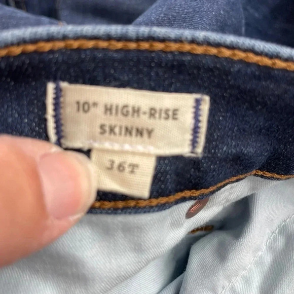 Madewell Skinny Jeans - 10 Inch High-rise • Size 36T (20)• Dark Wash - Picture 6 of 6